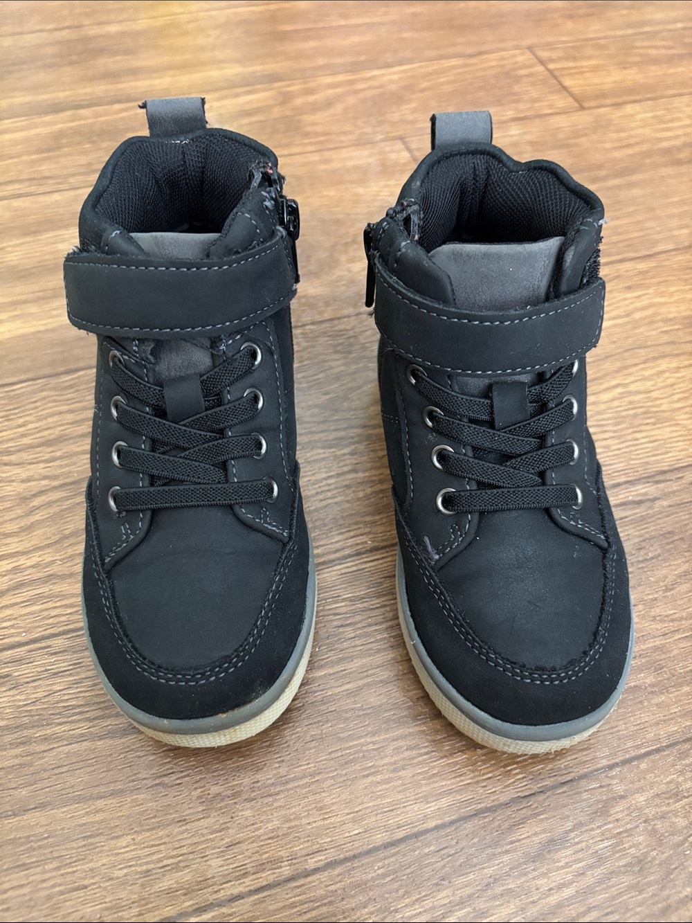 Toddler Thereabouts Black High-Top Sneakers Size 8 Zipper, Velcro, Stretch Laces